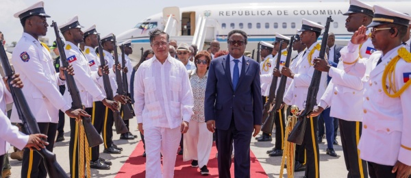 Canciller (e) Rosa Yolanda Villavicencio Mapy acompaña al presidente Petro en su visita a Haití donde dialogaran sobre cooperación, comercio y solidaridad